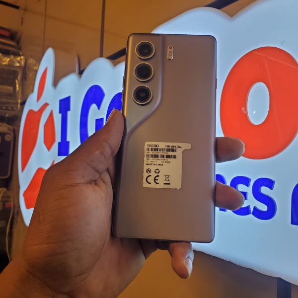 Tecno Camon 40 Pro