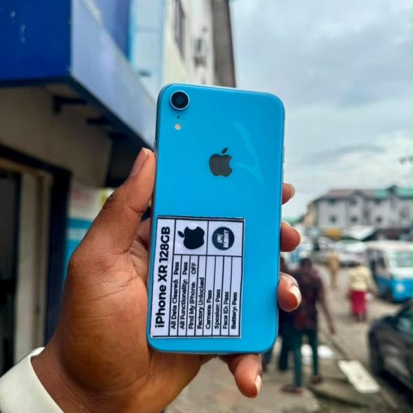 iPhone XR