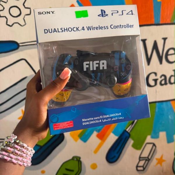 Wireless controller PS4